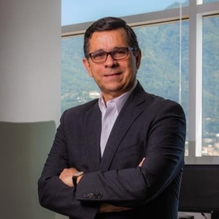 Roberto F. Simán Siri